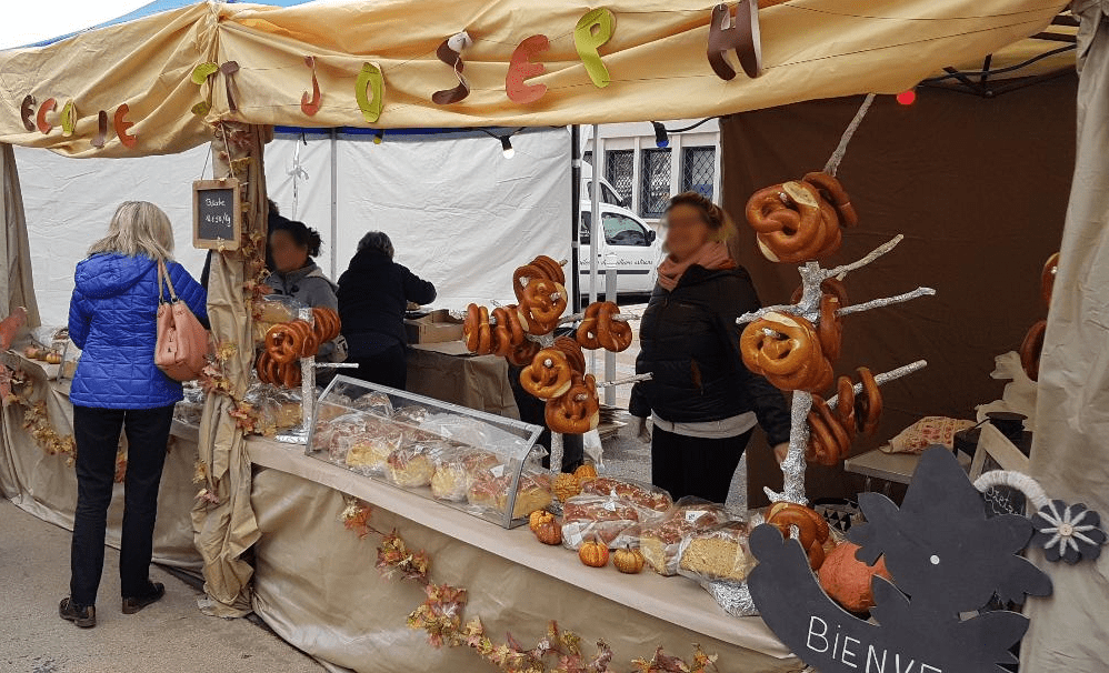 Inscrivez-vous pour tenir le stand de l’Ecole à la Saint-Martin !